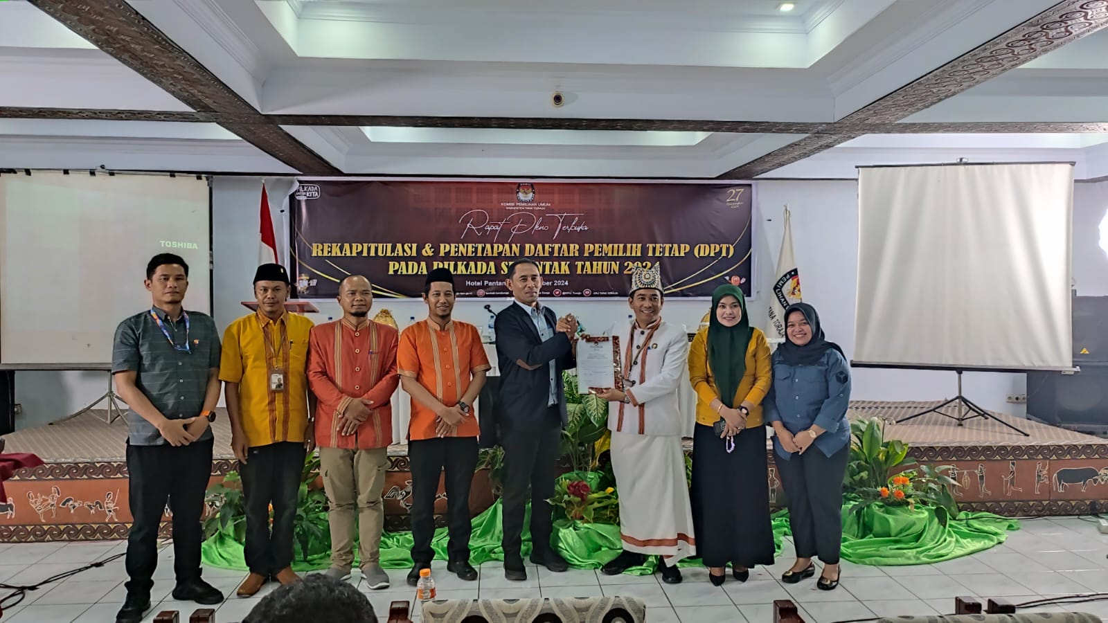 dokumentasi penyerahan Berita Acara