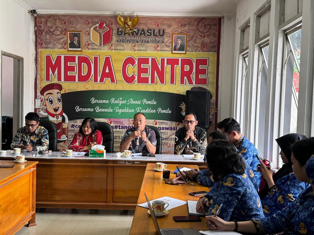 Bawaslu Tana Toraja Gelar Fasilitasi Pengelolaan Layanan Hukum
