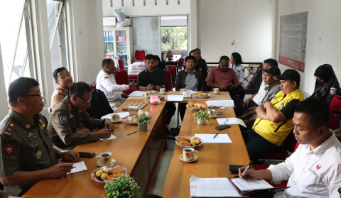 Rapat dengan Stakeholder