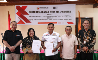 Penandatanganan MoU Bawaslu dan APDESI Tana Toraja