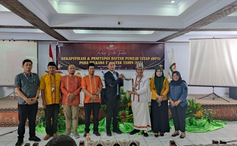 dokumentasi penyerahan Berita Acara